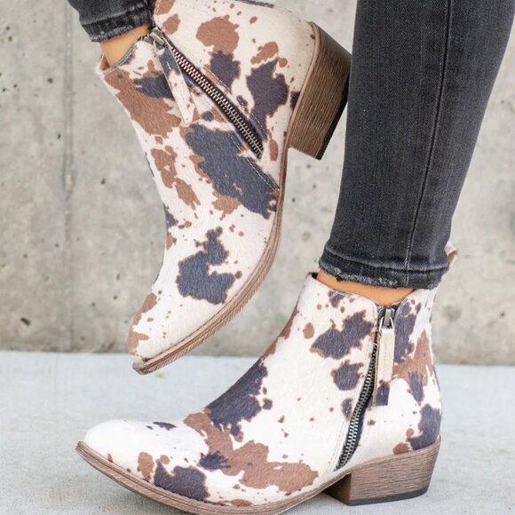 Very G Shoes - NEW VERY G Chisel Booties western design black brown for women 267tn